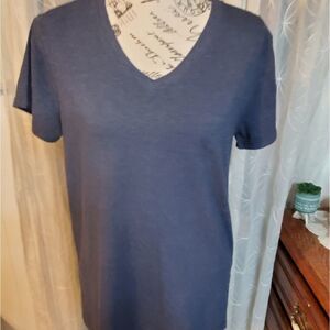 Nwot Blue Mountain navy 💙 tshirt sz med